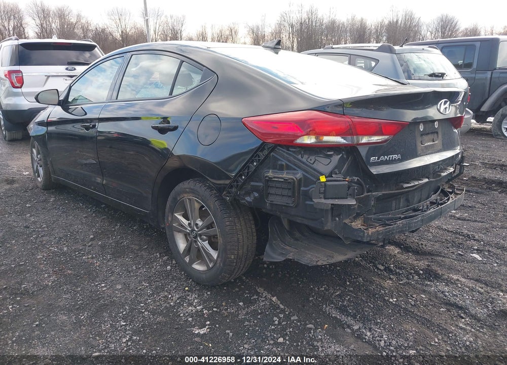 2018 HYUNDAI ELANTRA SEL VIN: 5NPD84LF3JH373345