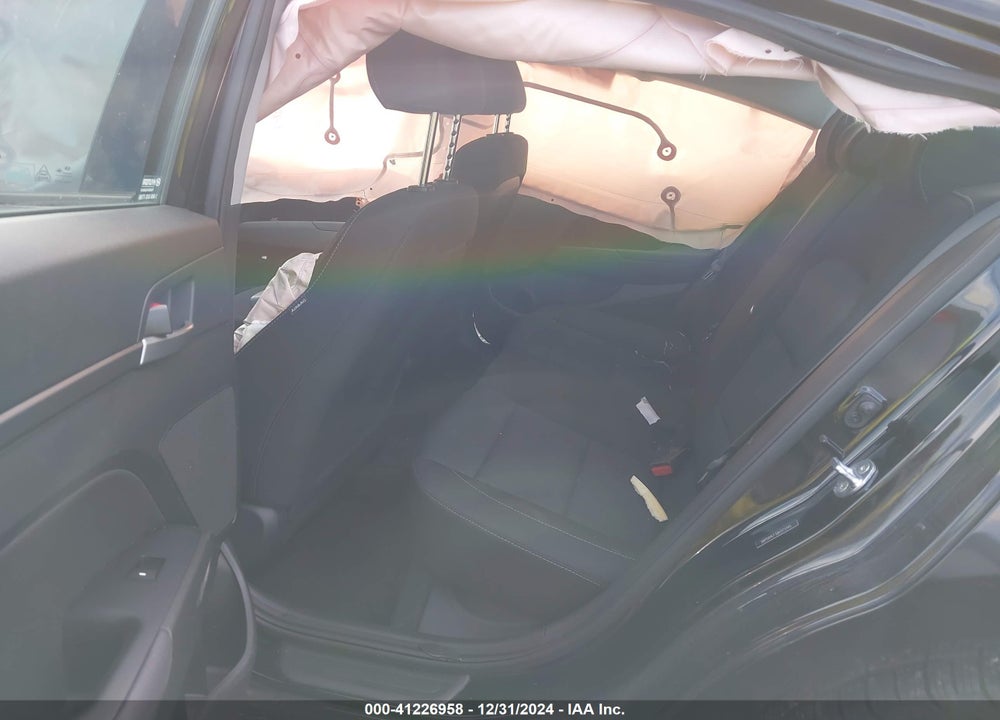 2018 HYUNDAI ELANTRA SEL VIN: 5NPD84LF3JH373345