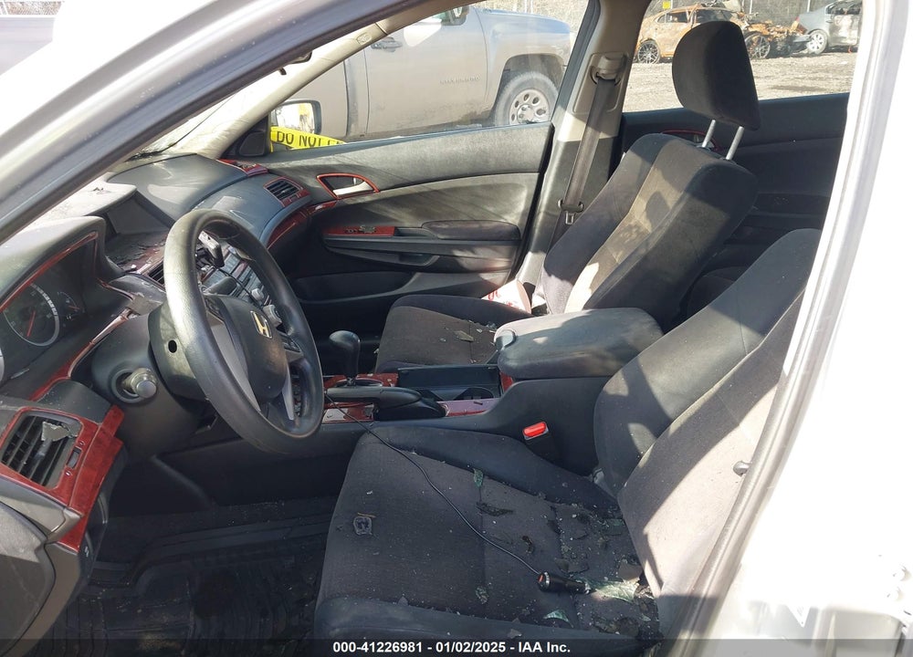 2010 HONDA ACCORD 2.4 LX-P VIN: 1HGCP2F45AA165599