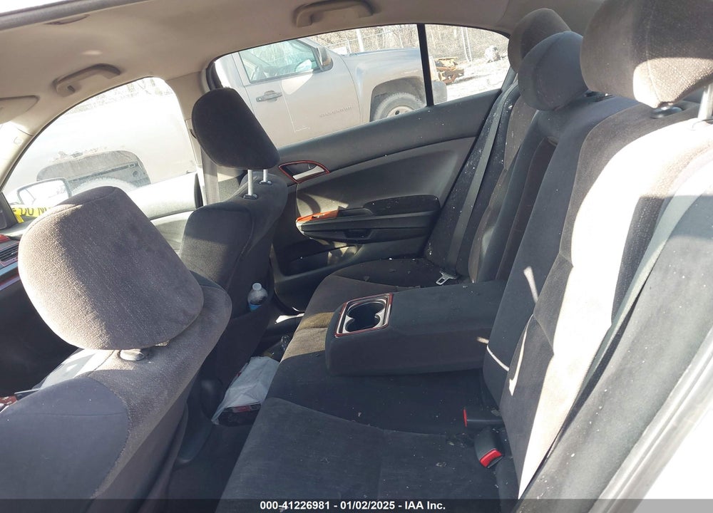 2010 HONDA ACCORD 2.4 LX-P VIN: 1HGCP2F45AA165599