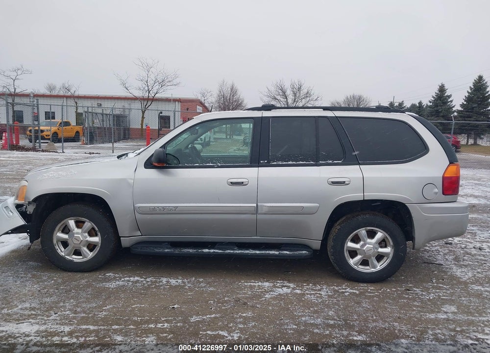 2005 GMC ENVOY VIN: 1GKDT13S352258640
