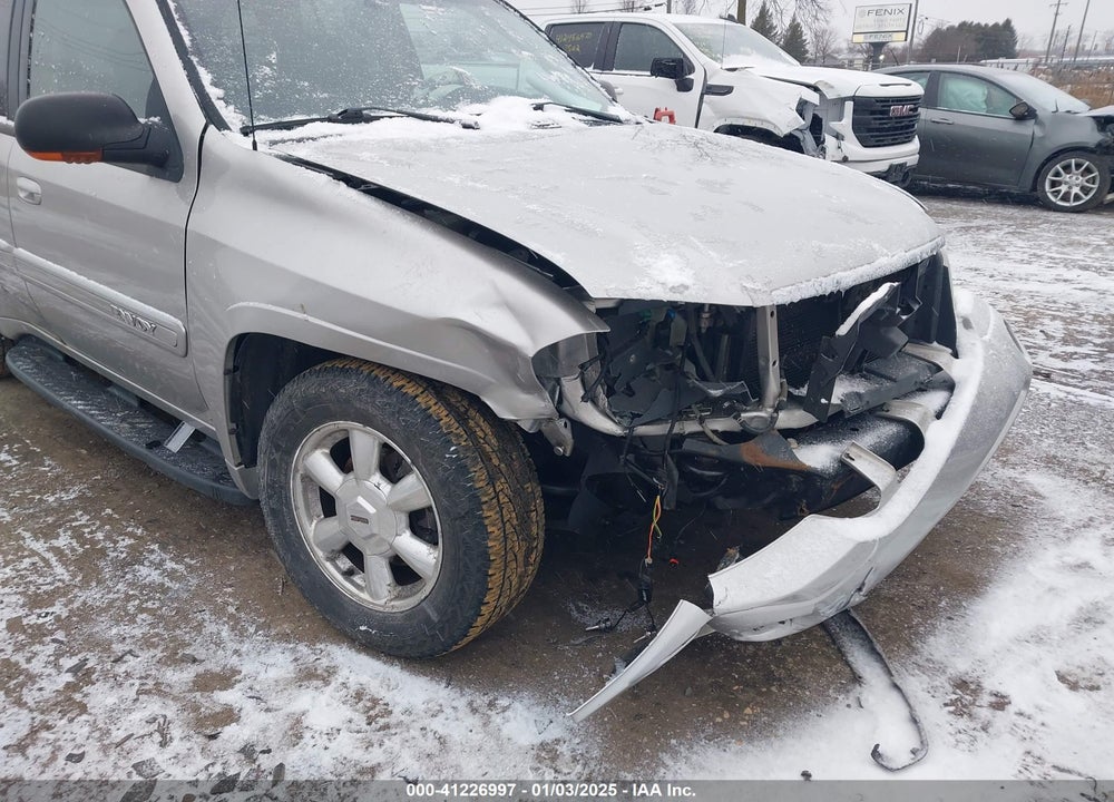 2005 GMC ENVOY VIN: 1GKDT13S352258640