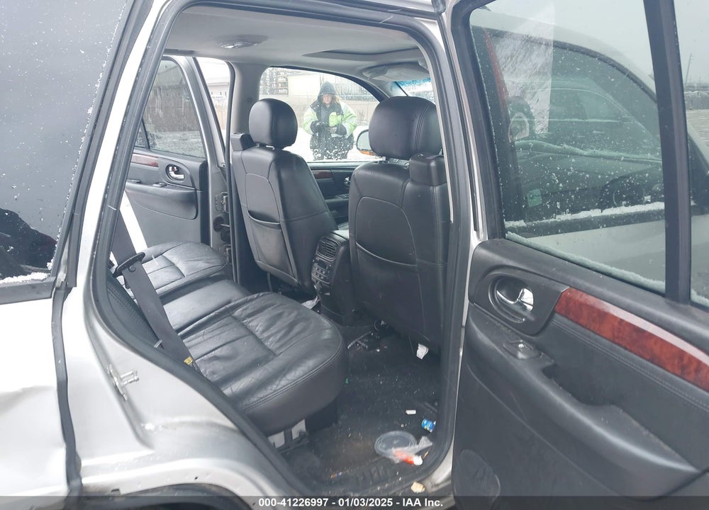 2005 GMC ENVOY VIN: 1GKDT13S352258640