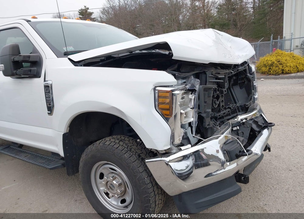 2019 FORD F-250 XL VIN: 1FTBF2B69KEG22753