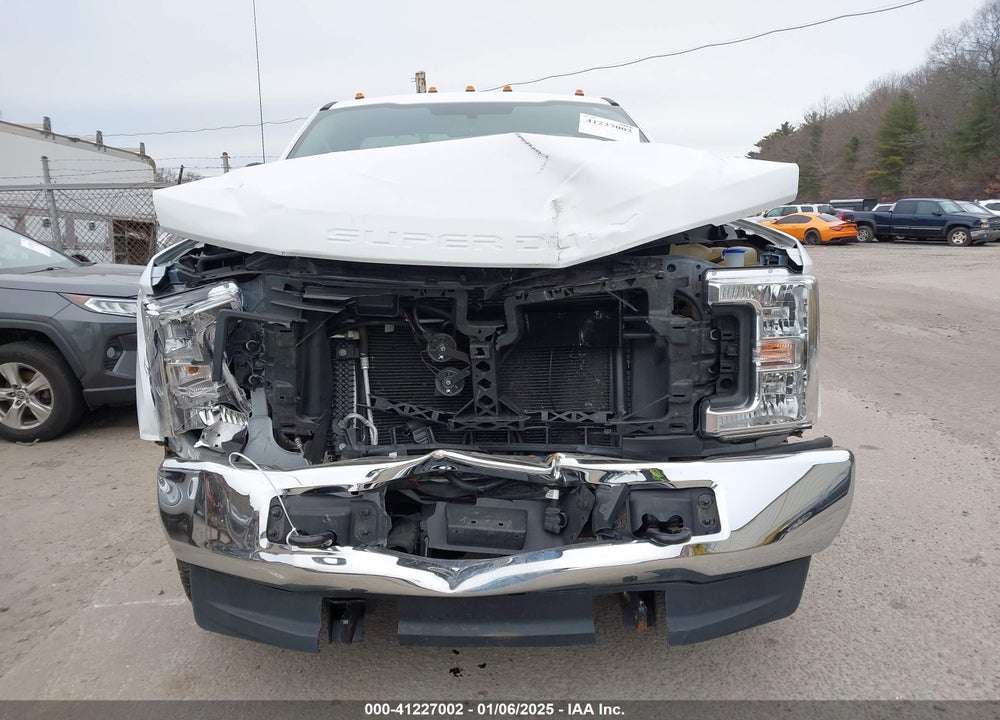 2019 FORD F-250 XL VIN: 1FTBF2B69KEG22753