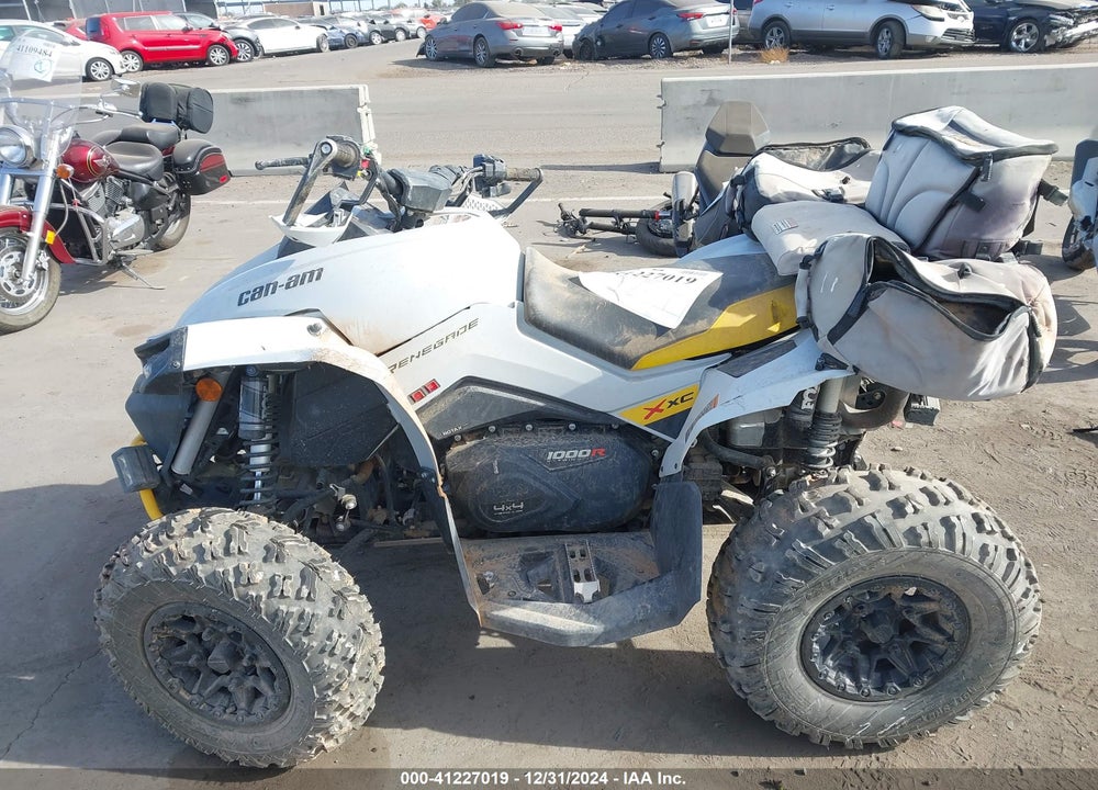2023 CAN-AM RENEGADE X XC 1000R VIN: 3JBMXAX47PJ000374