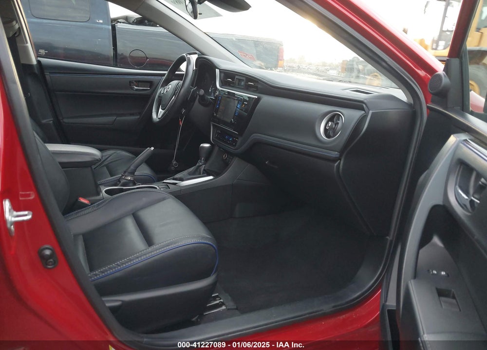 2017 TOYOTA COROLLA XSE VIN: 5YFBURHEXHP642051