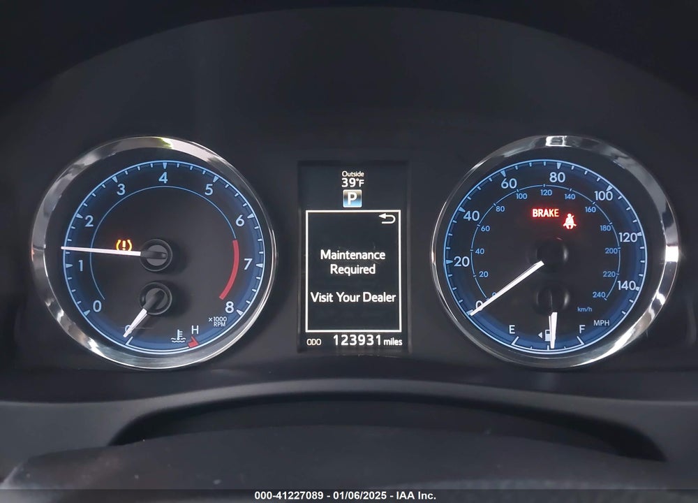 2017 TOYOTA COROLLA XSE VIN: 5YFBURHEXHP642051