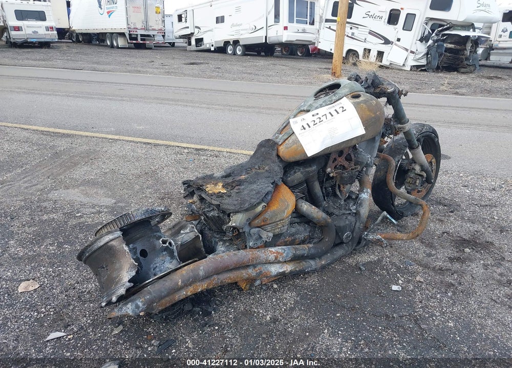 2009 YAMAHA XV1900 CU VIN: JYAVP27EX9A010584