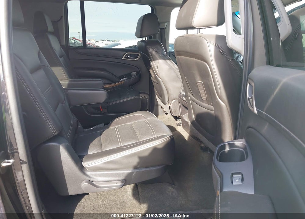 2015 GMC YUKON XL 1500 DENALI VIN: 1GKS2JKJ5FR600116