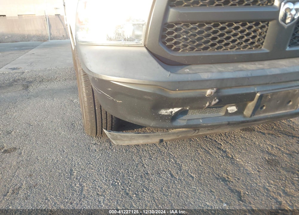 2017 RAM 1500 VIN: 3C6JR6AG4HG504736