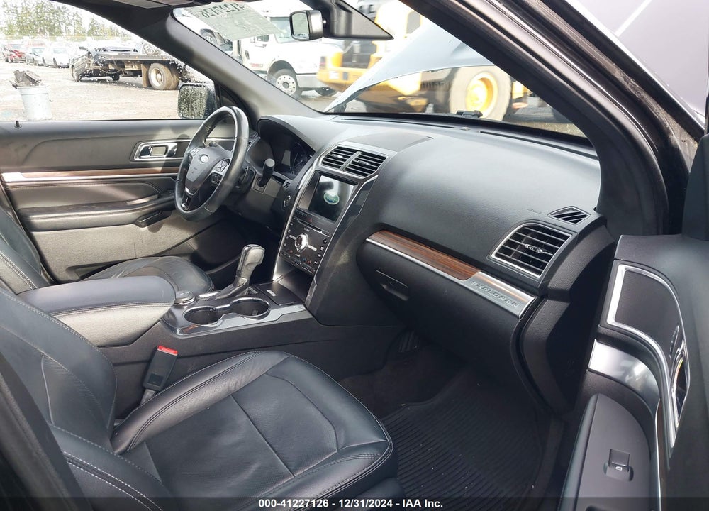 2017 FORD EXPLORER LIMITED VIN: 1FM5K8F87HGD27084