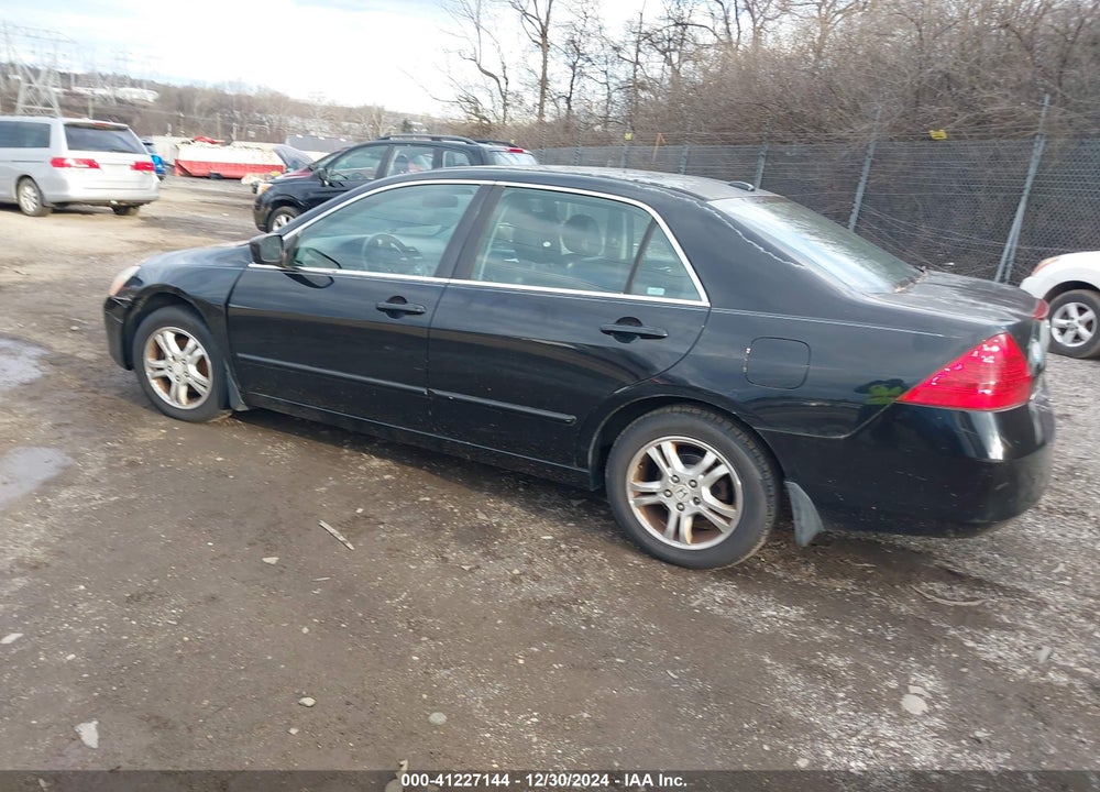2007 HONDA ACCORD 2.4 EX VIN: 1HGCM568X7A028373