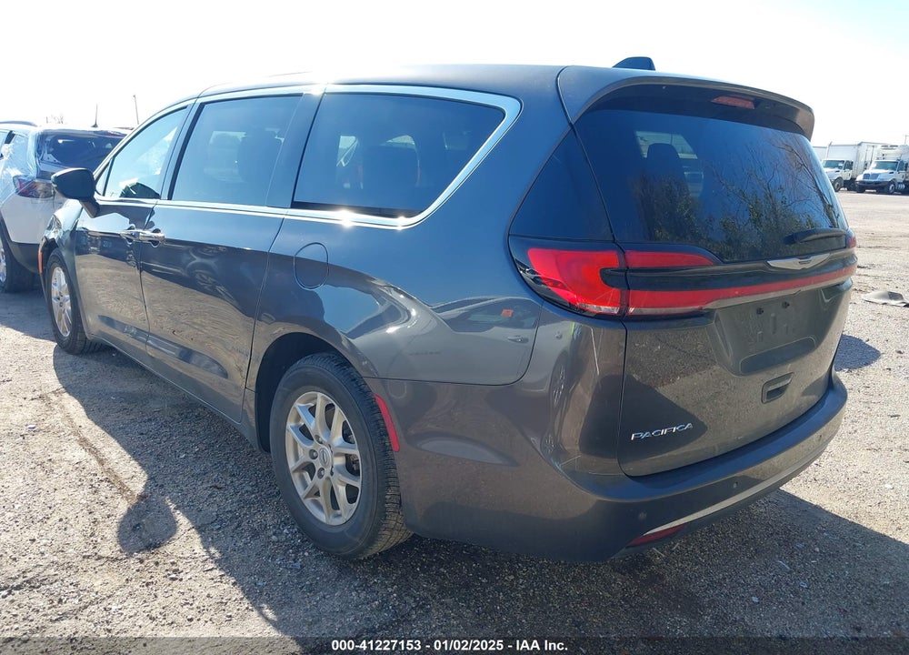 2023 CHRYSLER PACIFICA TOURING L VIN: 2C4RC1BG3PR602194
