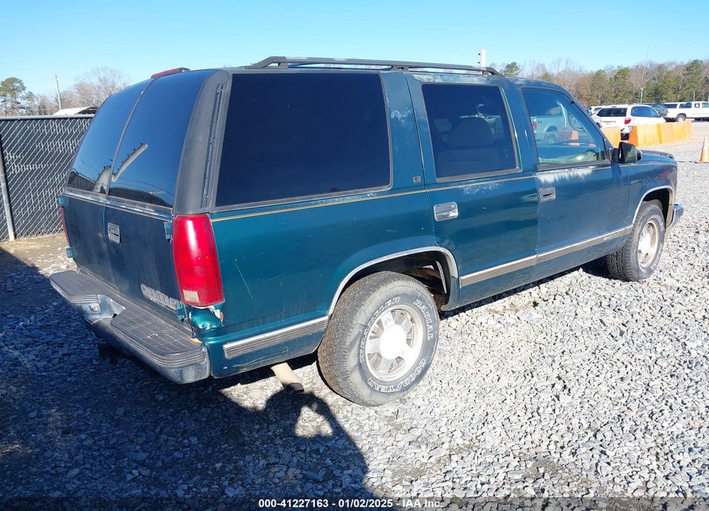 1996 CHEVROLET TAHOE C1500 VIN: 1GNEC13R2TJ310590