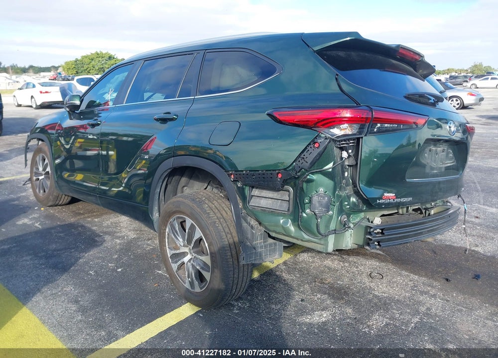 2023 TOYOTA HIGHLANDER XLE VIN: 5TDKDRAH4PS501860