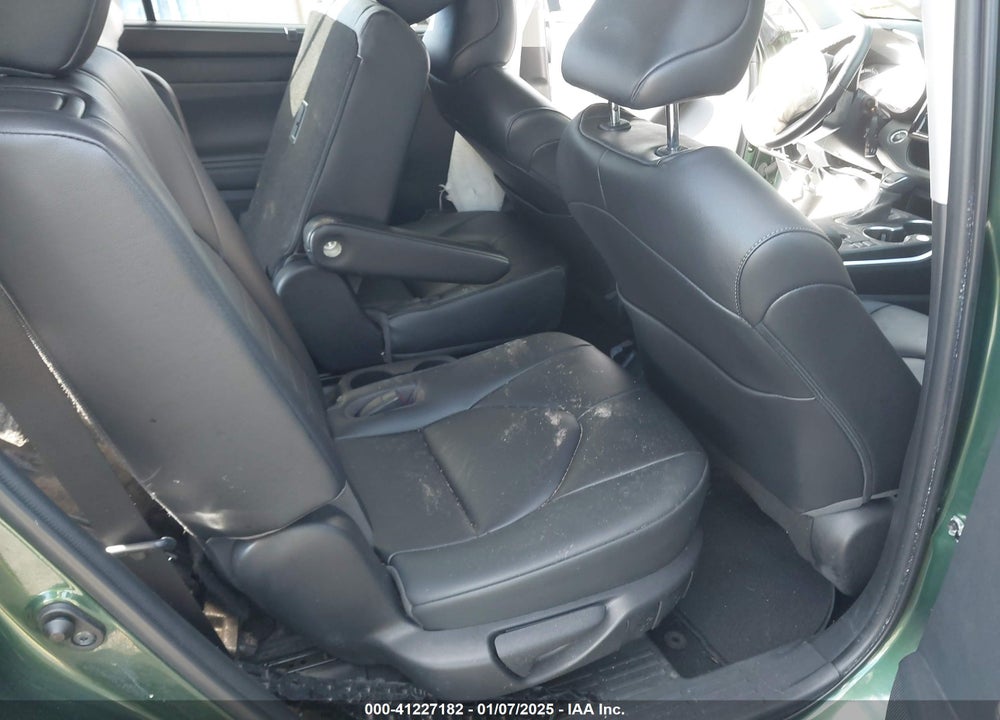 2023 TOYOTA HIGHLANDER XLE VIN: 5TDKDRAH4PS501860