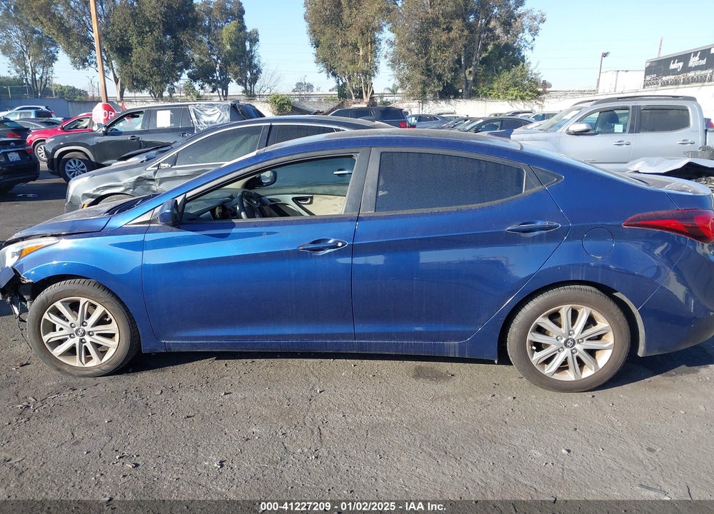 2016 HYUNDAI ELANTRA SE VIN: 5NPDH4AE2GH703852