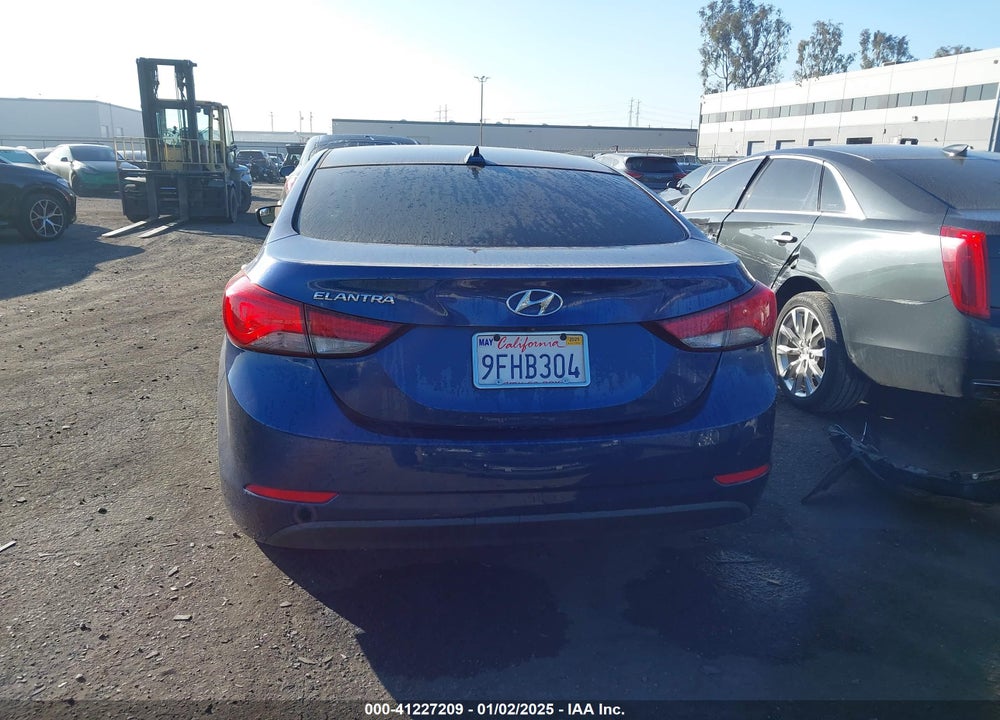 2016 HYUNDAI ELANTRA SE VIN: 5NPDH4AE2GH703852