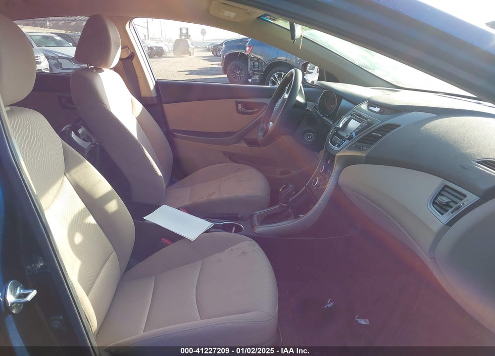 2016 HYUNDAI ELANTRA SE VIN: 5NPDH4AE2GH703852