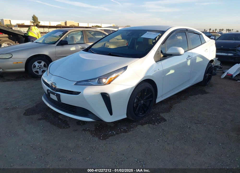 2021 TOYOTA PRIUS VIN: JTDKAMFU8M3132998