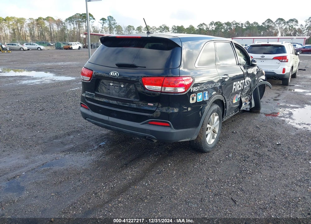 2017 KIA SORENTO 2.4L L VIN: 5XYPG4A33HG286930