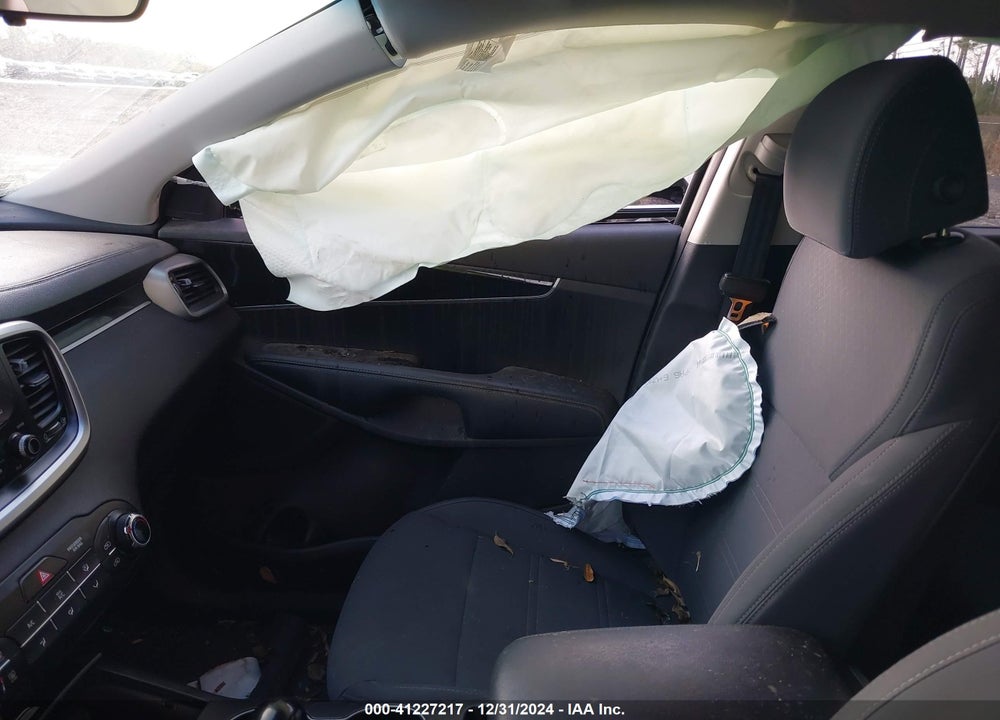 2017 KIA SORENTO 2.4L L VIN: 5XYPG4A33HG286930