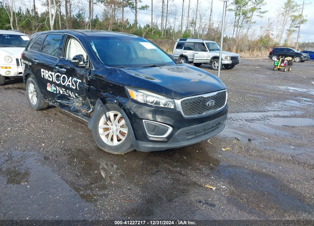 2017 KIA SORENTO 2.4L L VIN: 5XYPG4A33HG286930