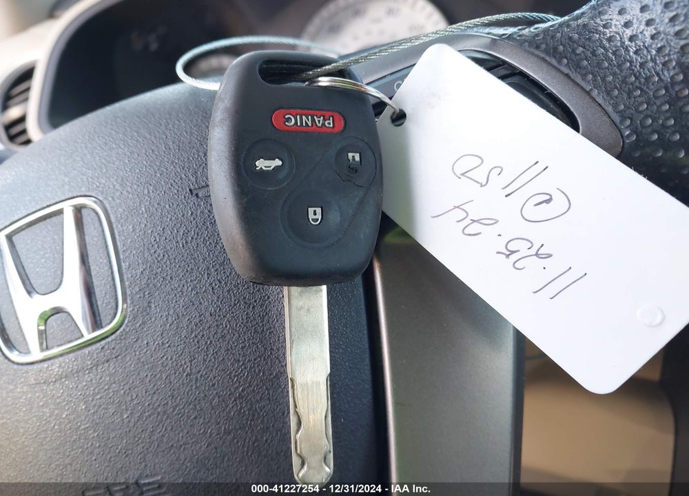 2013 HONDA PILOT EX VIN: 5FNYF4H4XDB083931