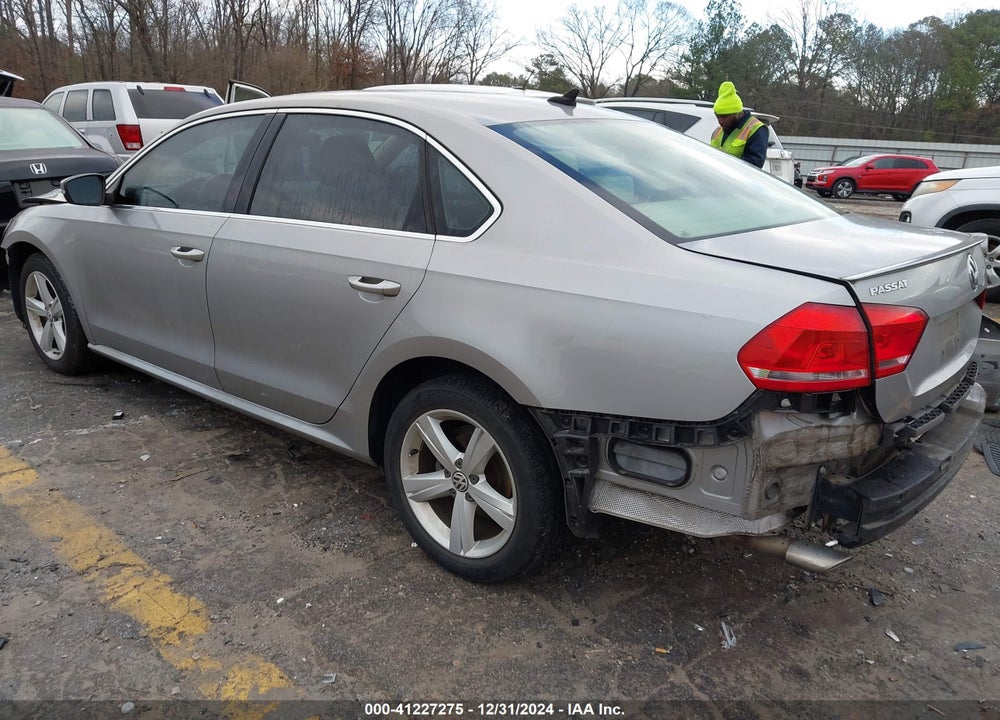 2013 VOLKSWAGEN PASSAT VIN: 1VWBN7A31DC002093