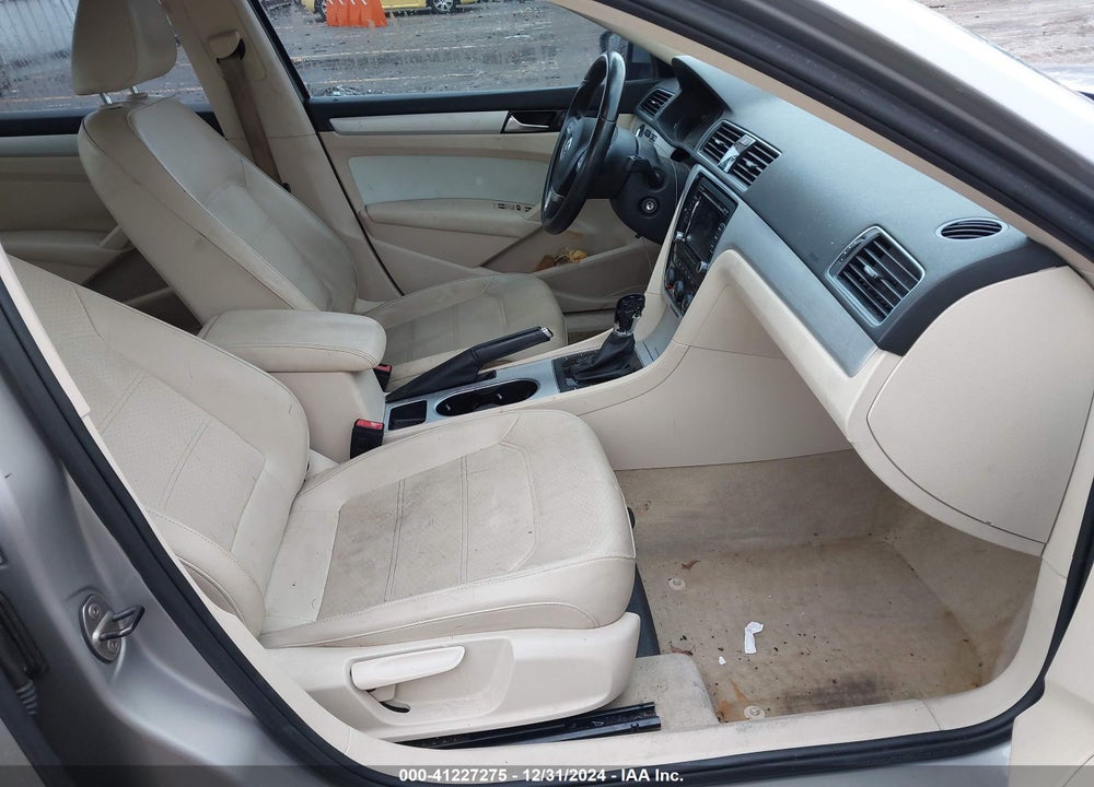 2013 VOLKSWAGEN PASSAT VIN: 1VWBN7A31DC002093