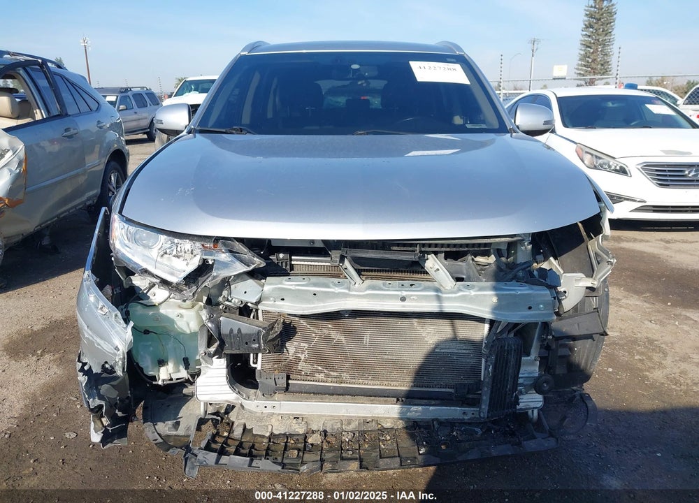 2018 MITSUBISHI OUTLANDER SEL VIN: JA4AD3A38JJ005732