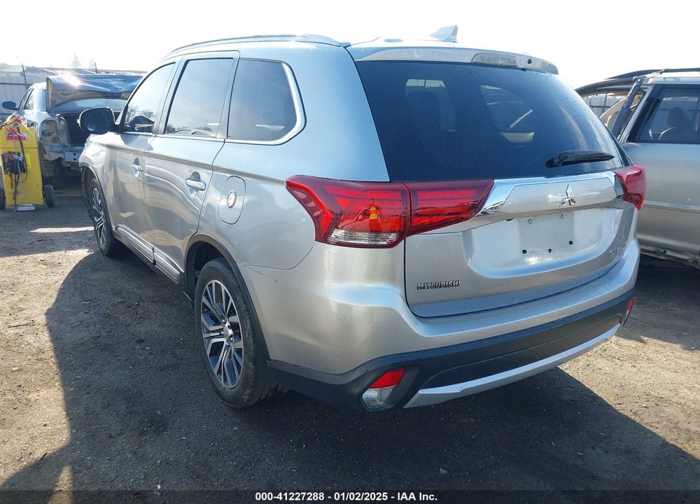 2018 MITSUBISHI OUTLANDER SEL VIN: JA4AD3A38JJ005732
