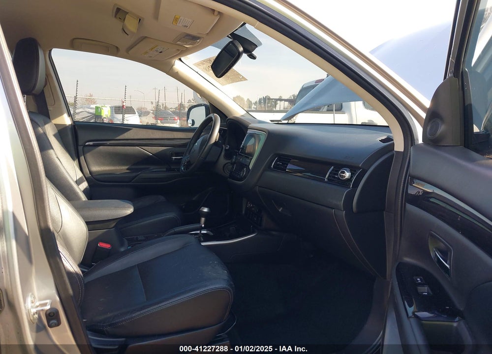 2018 MITSUBISHI OUTLANDER SEL VIN: JA4AD3A38JJ005732