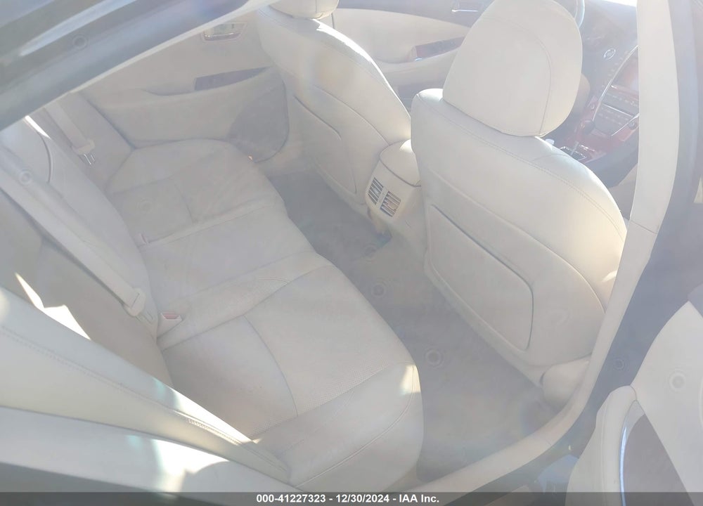 2011 LEXUS ES 350 VIN: JTHBK1EG4B2465031