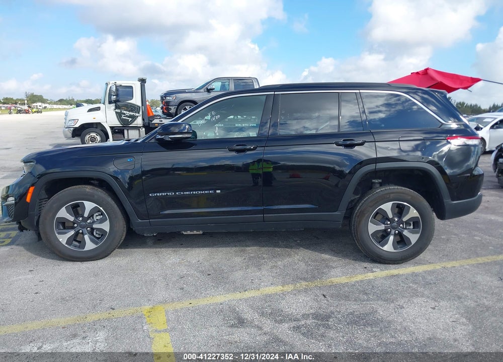 2024 JEEP GRAND CHEROKEE 4XE VIN: 1C4RJYB60RC120865