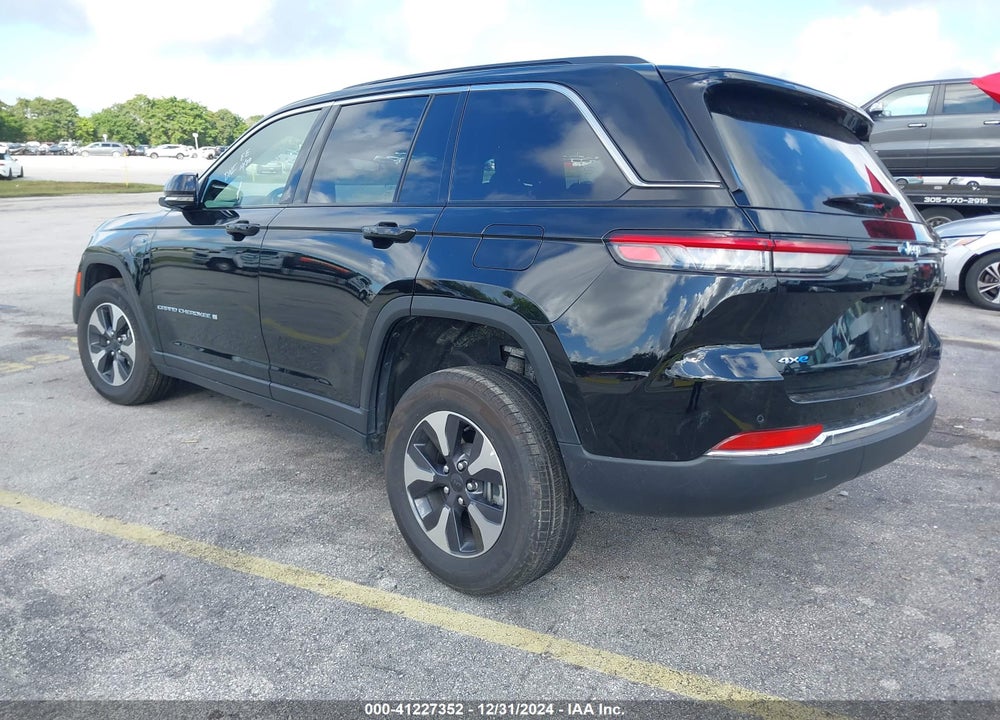 2024 JEEP GRAND CHEROKEE 4XE VIN: 1C4RJYB60RC120865
