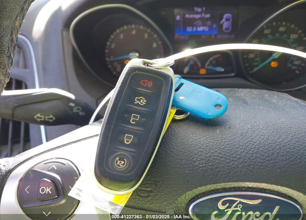 2013 FORD FOCUS TITANIUM VIN: 1FADP3N20DL275063