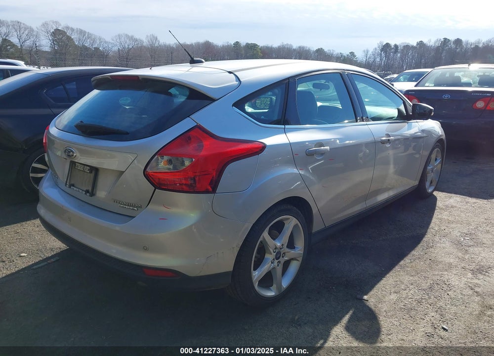 2013 FORD FOCUS TITANIUM VIN: 1FADP3N20DL275063