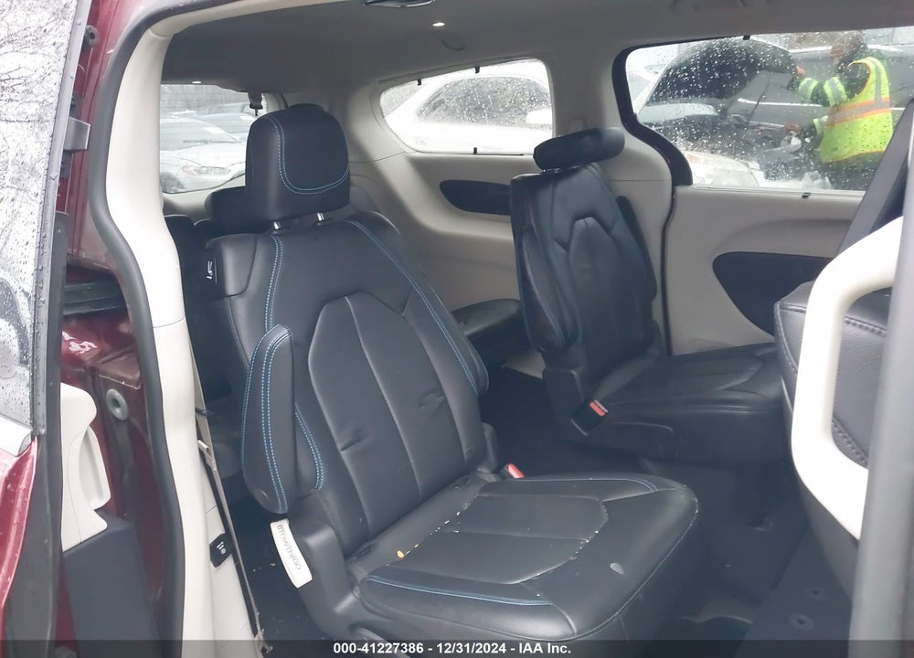 2021 CHRYSLER PACIFICA TOURING L VIN: 2C4RC1BG2MR503619
