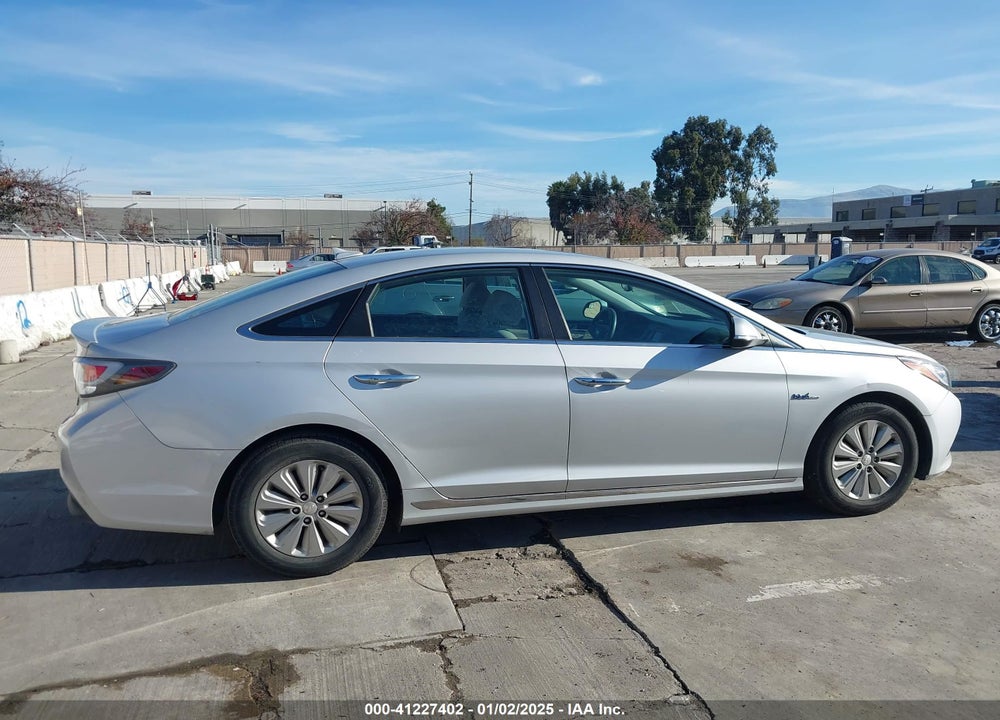 2016 HYUNDAI SONATA HYBRID SE VIN: KMHE24L12GA012677