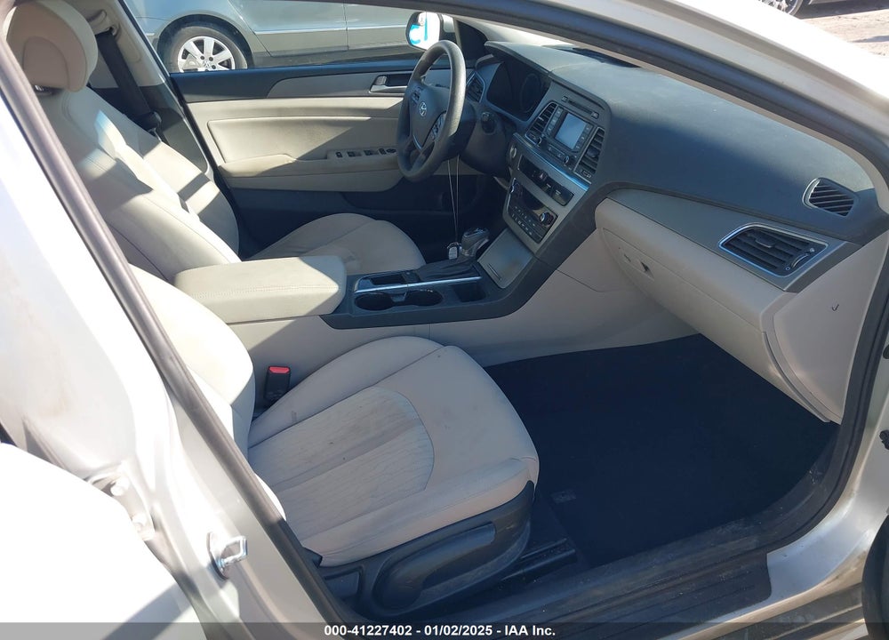 2016 HYUNDAI SONATA HYBRID SE VIN: KMHE24L12GA012677