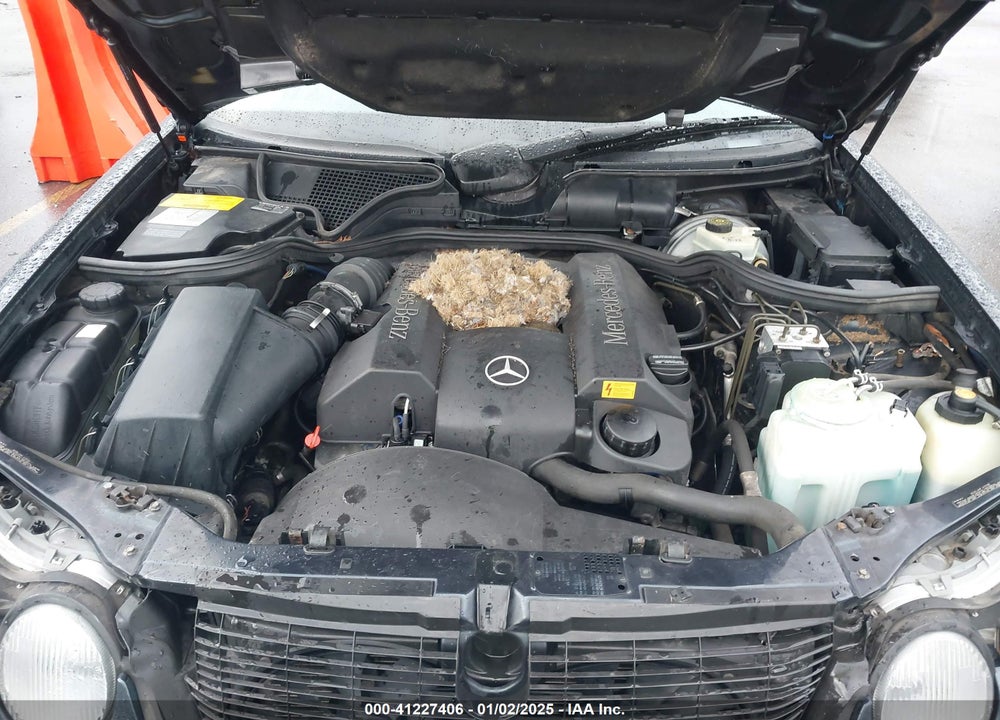 1998 MERCEDES-BENZ E 320 AWD VIN: WDBJH82F4WX003396