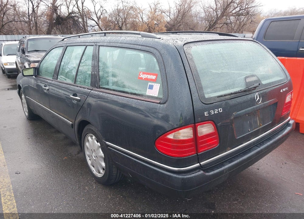 1998 MERCEDES-BENZ E 320 AWD VIN: WDBJH82F4WX003396