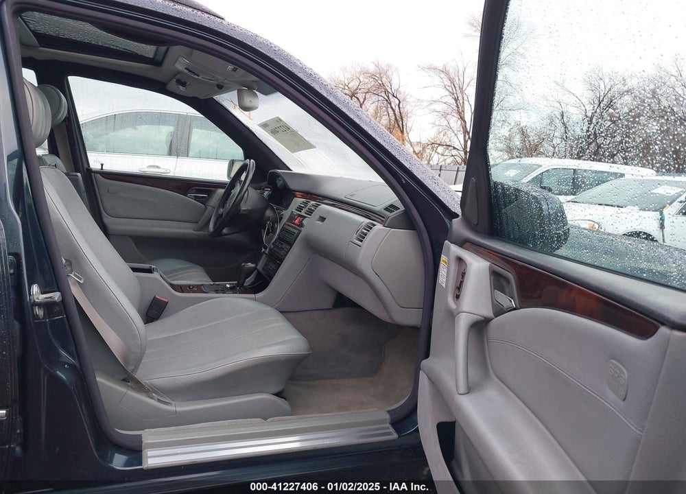 1998 MERCEDES-BENZ E 320 AWD VIN: WDBJH82F4WX003396