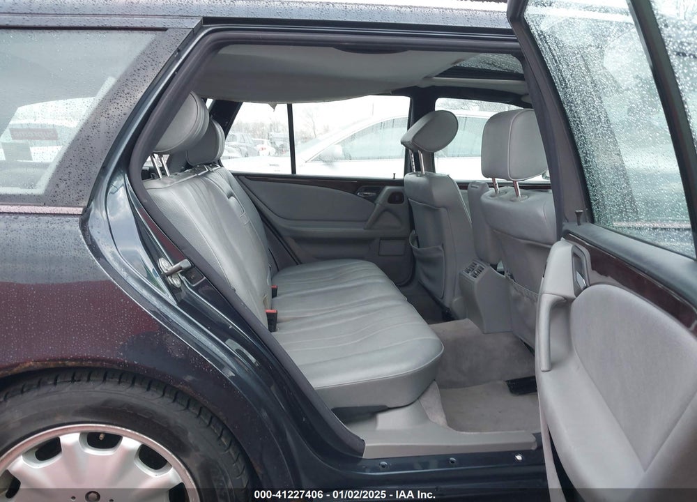 1998 MERCEDES-BENZ E 320 AWD VIN: WDBJH82F4WX003396
