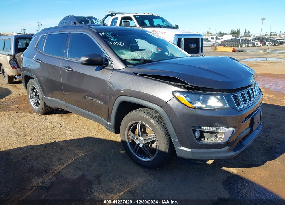 2018 JEEP COMPASS LATITUDE FWD VIN: 3C4NJCBB7JT137105