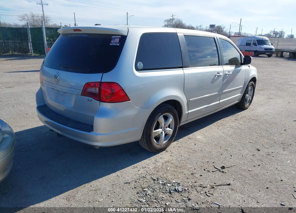 2010 VOLKSWAGEN ROUTAN SE VIN: 2V4RW3D16AR424113