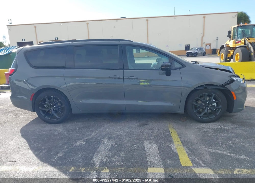 2025 CHRYSLER PACIFICA LIMITED VIN: 2C4RC1GG1SR515296