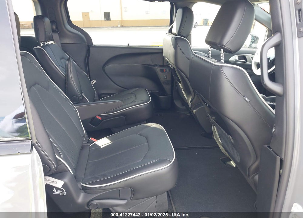 2025 CHRYSLER PACIFICA LIMITED VIN: 2C4RC1GG1SR515296